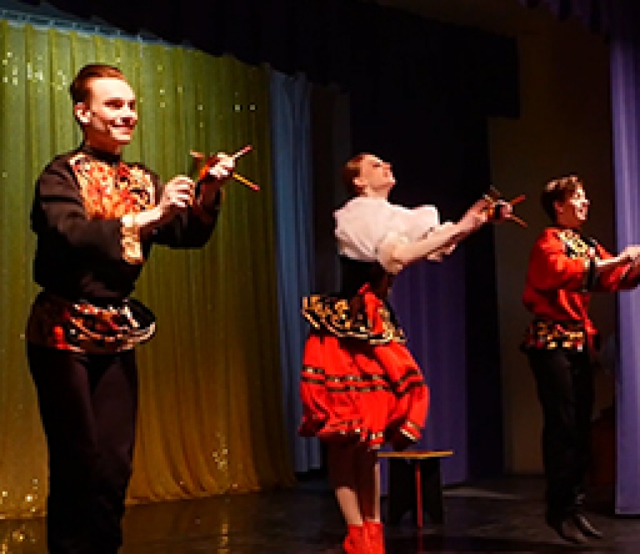 «Губернскую балетную школу» в городах Костромской области встречают овациями