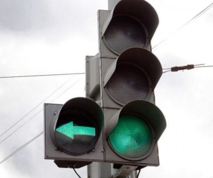 Светофор на аварийном перекрестке в Костроме заработал по-новому