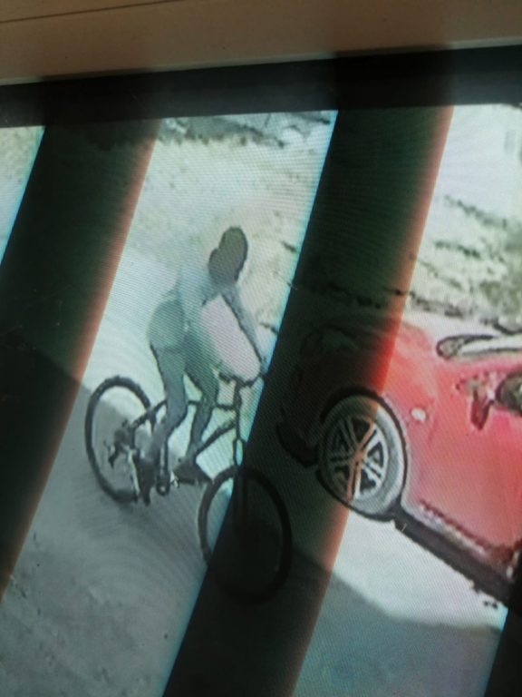 В Костроме разыскивают угонщика велосипеда в балаклаве