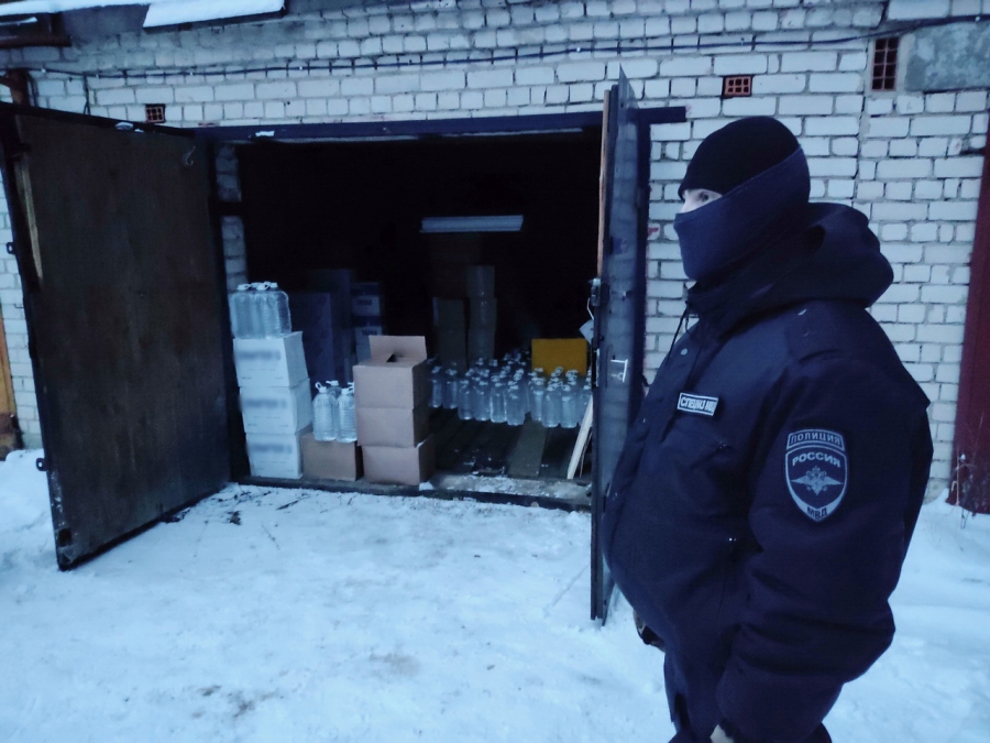 В Костроме полиция изъяла у бутлегера поддельный алкоголь почти на миллион рублей