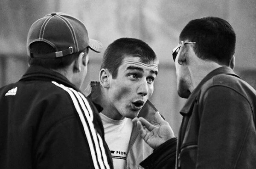 В Костроме несовершеннолетний парень одолел трех противников при помощи ножа