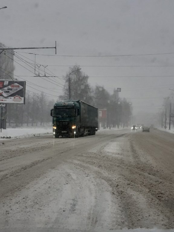 Фуры буксуют: в Костроме начинается транспортный коллапс