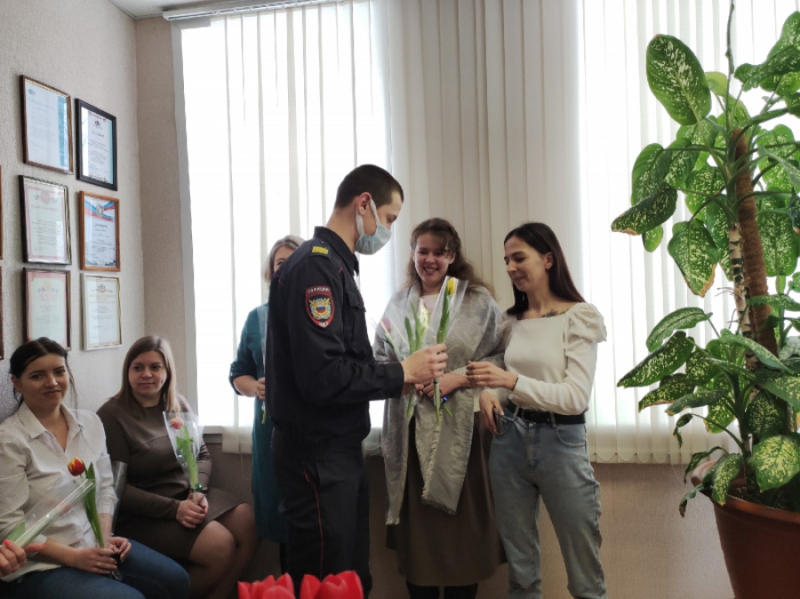 В Костромской области домой к десяткам женщин нагрянули полицейские (ФОТО)