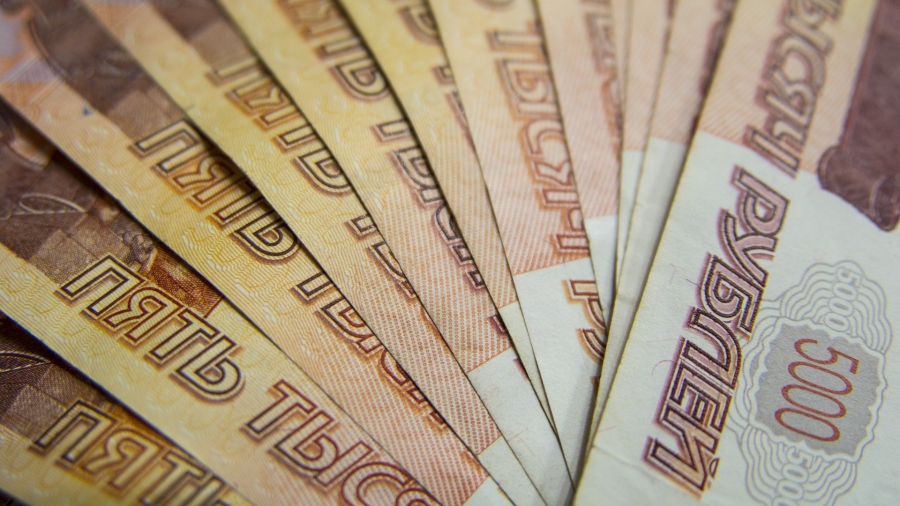 Кто в Костромской области зарабатывает сотни тысяч рублей в месяц?