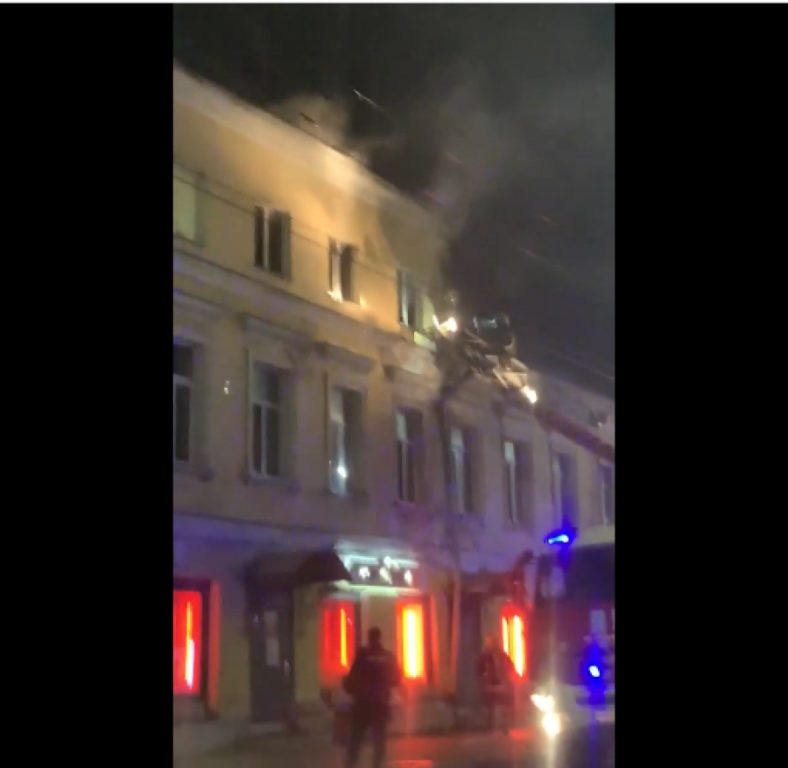 Из пожара в центре Костромы спасли четырёх человек