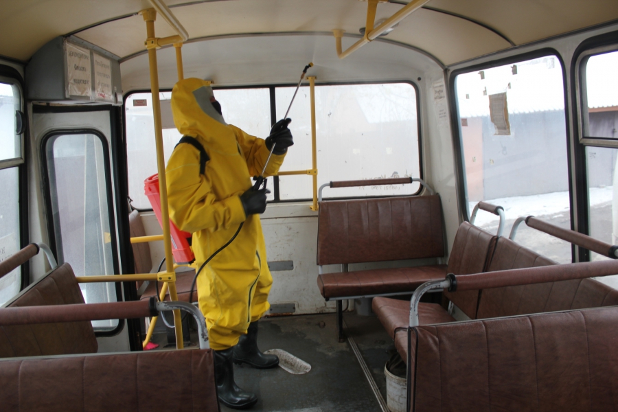 Антиковидную обработку общественного транспорта в Костроме поручили специалистам по радиационной и химзащите