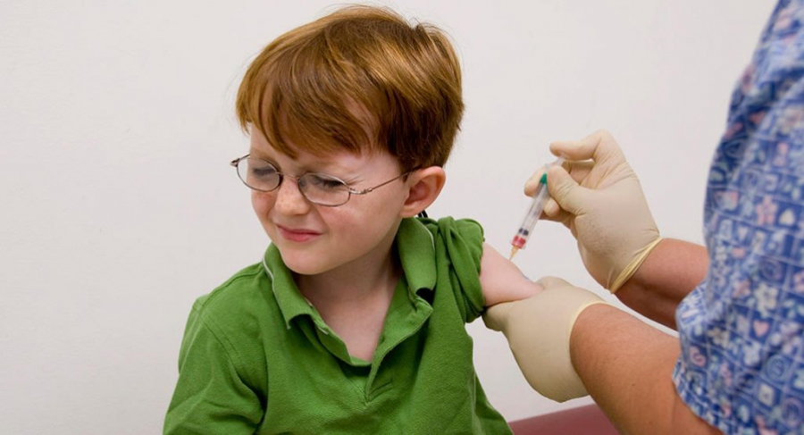 В школах и детских садах Костромы стартовала прививочная кампания