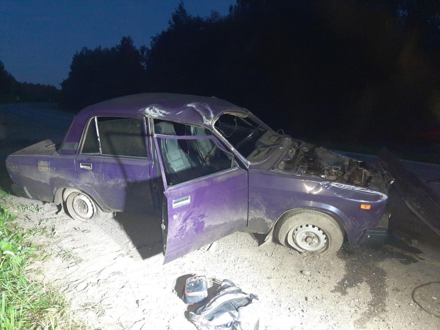 В Костромской области молодой водитель опрокинул ВАЗ и попал в больницу