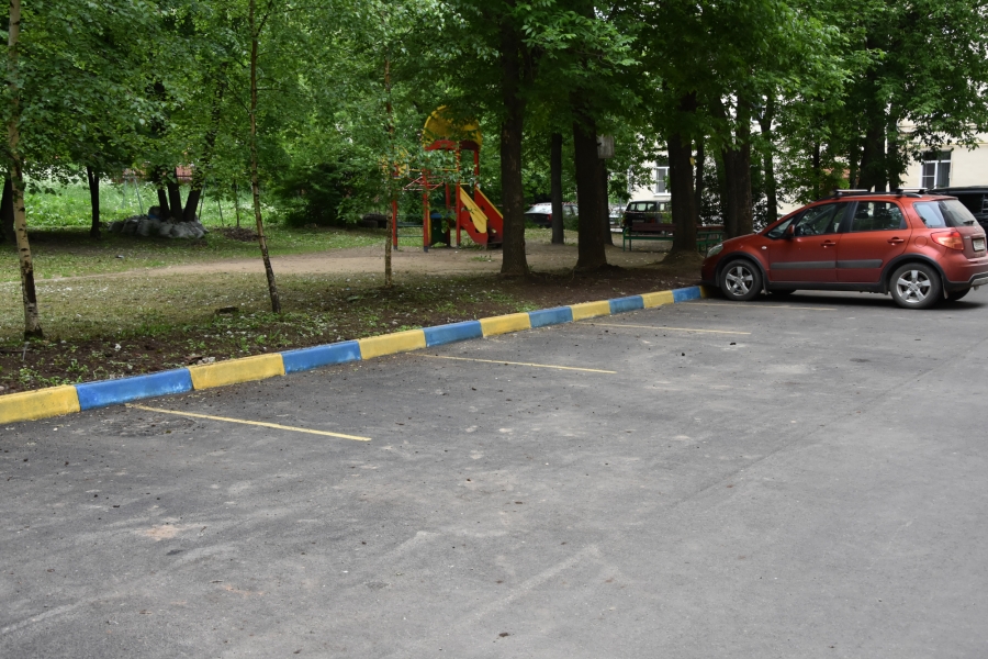 В Костроме за прошлый год появилось больше тысячи новых парковочных мест