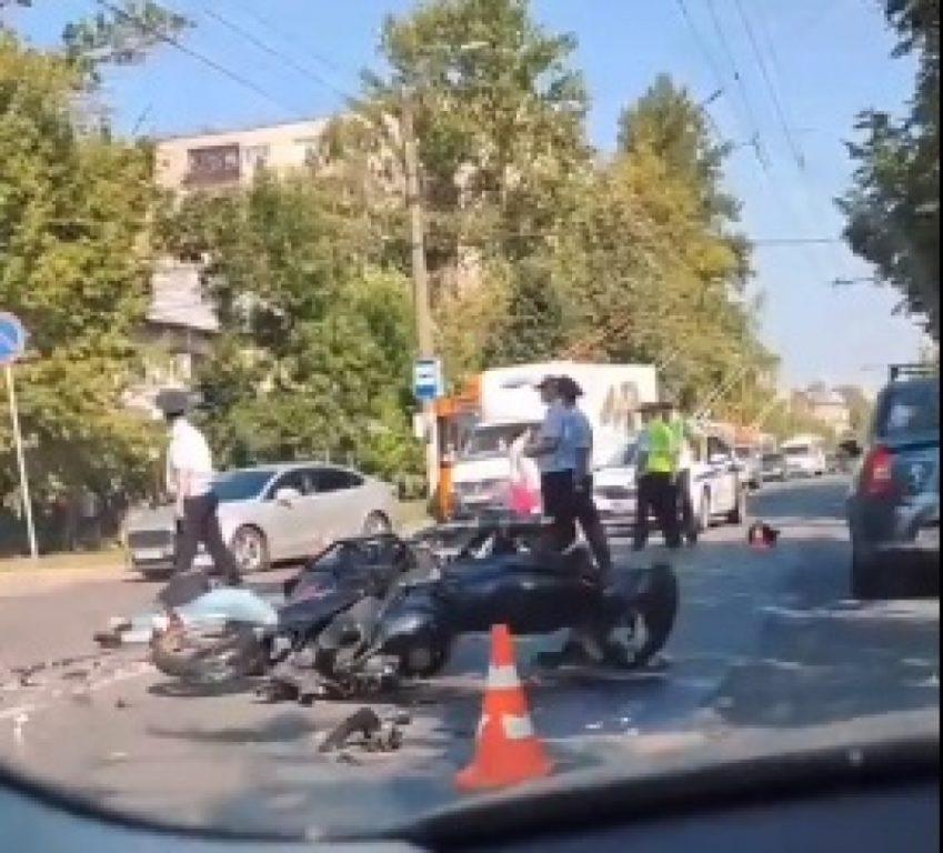 В Костроме на улице Северной Правды в ДТП погиб мотоциклист