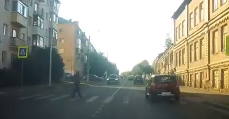В Костроме автоледи оштрафовали после видео в соцсетях