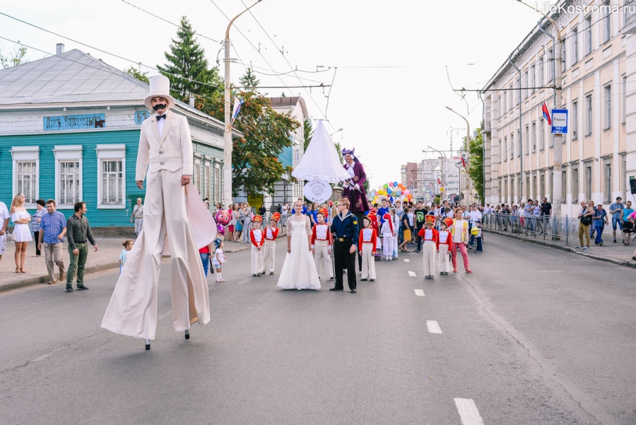 Костромичи смогут прогуляться по главной улице города в необычных костюмах