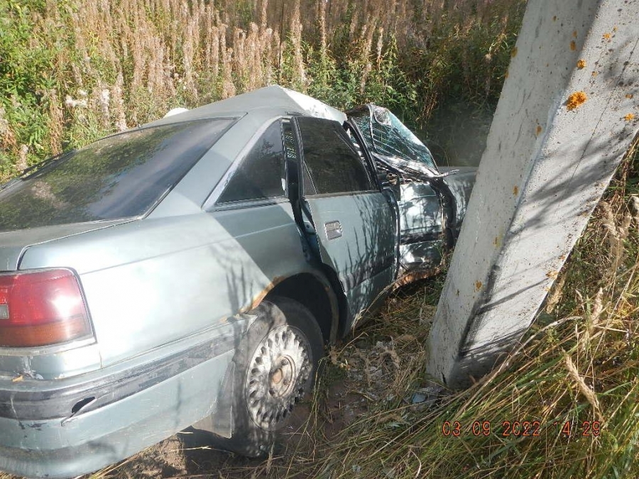 Под Костромой пьяный водитель разбил машину и попал в больницу