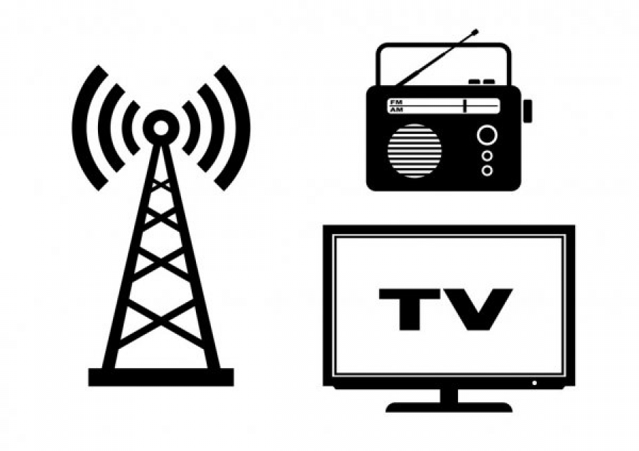 Телефон радио телевидение. Телевидение и радио. Радиосвязь радиовещание и Телевидение. Телевидение на белом фоне. Телевидение пиктограмма.