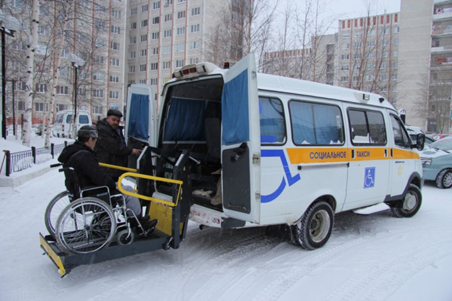 Костромские депутаты просят денег у Минтруда на социальное такси