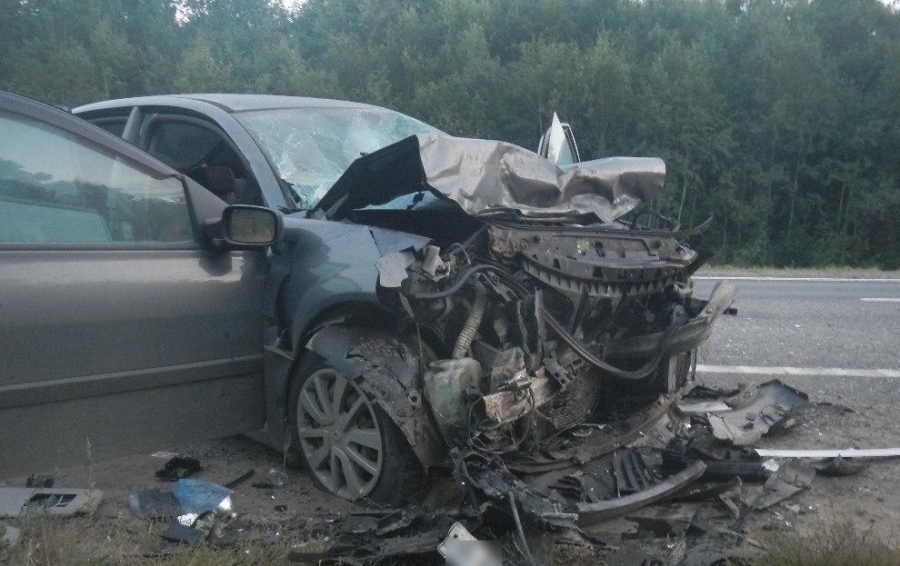 Страшная авария на костромской трассе: пять человек пострадали и один погиб