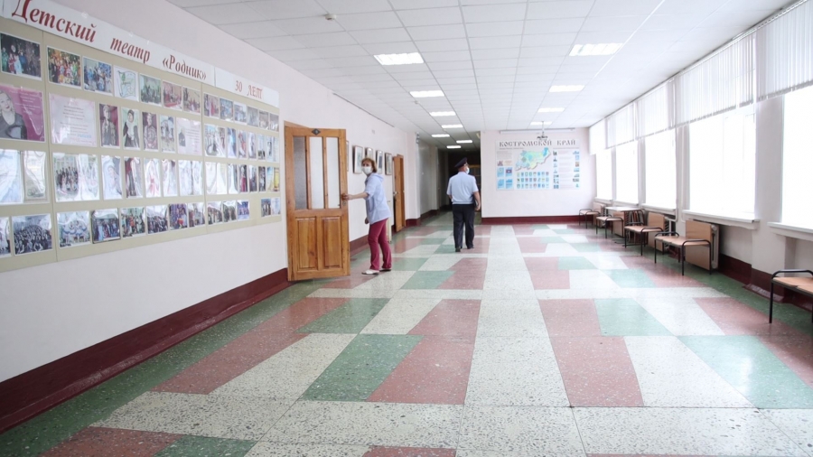 В Костроме оценивают готовность учреждений образования к новому учебному году
