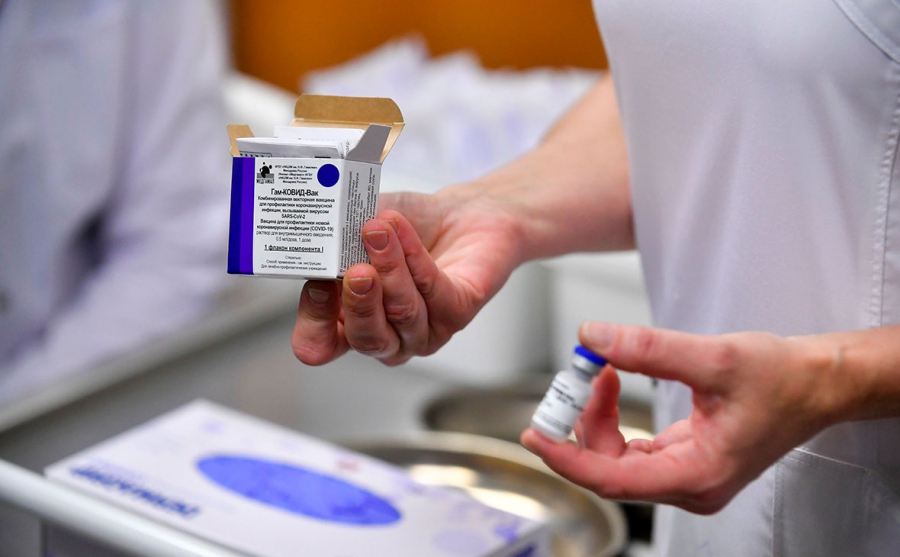 В Костромскую область продолжают поступать тысячи доз вакцины от коронавируса