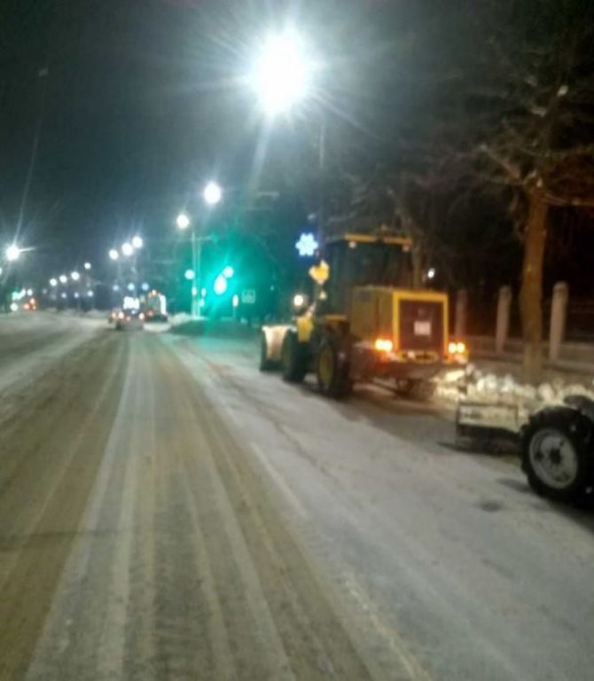Костромичам сообщили, какие улицы уже удалось расчистить от снежных заносов