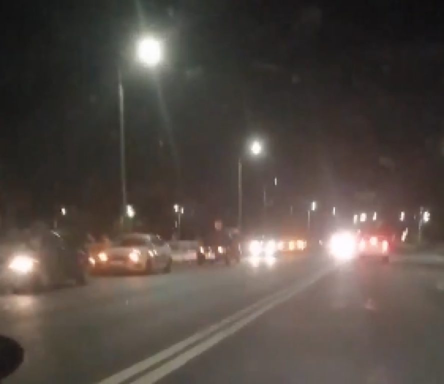 Костромские водители спровоцировали большие пробки ради фейерверков (ФОТО)