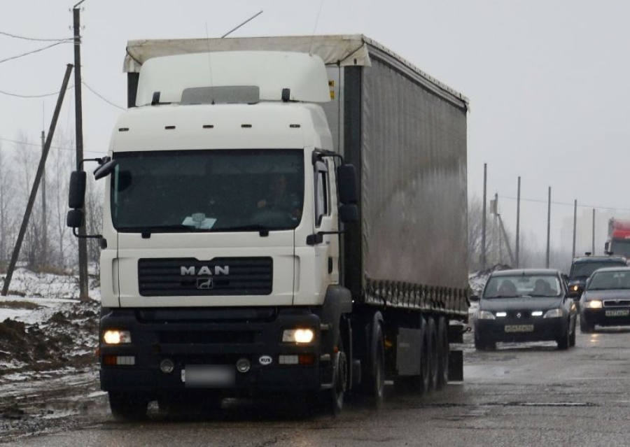 В Костроме следят за наглыми водителями большегрузов