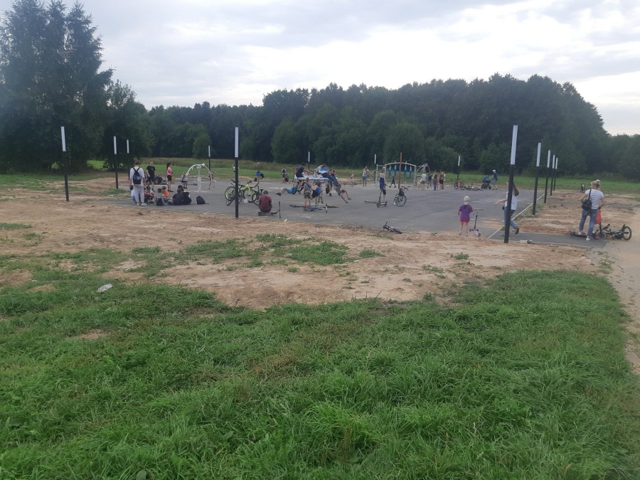 Костромичей просят не мешать строить детскую площадку в парке Победы