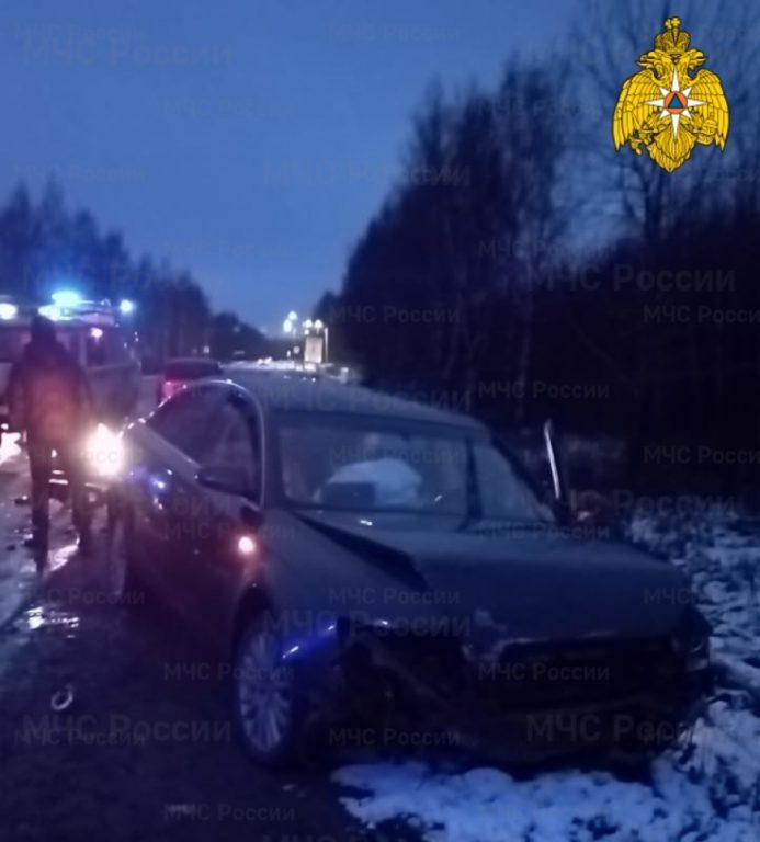 Три человека пострадали в страшной аварии под Костромой (ФОТО)