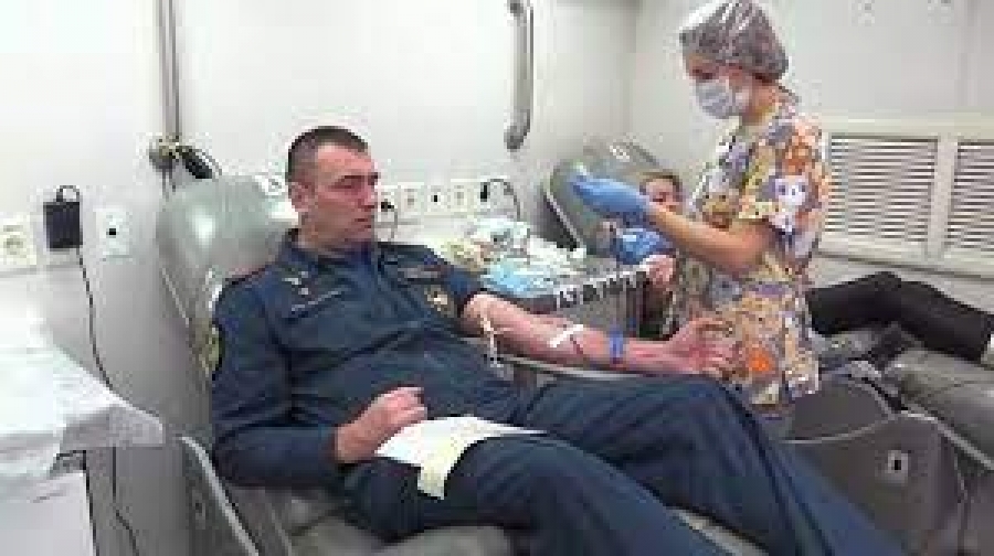 Костромские спасатели пожертвовали литры собственной крови для медицинских учреждений региона