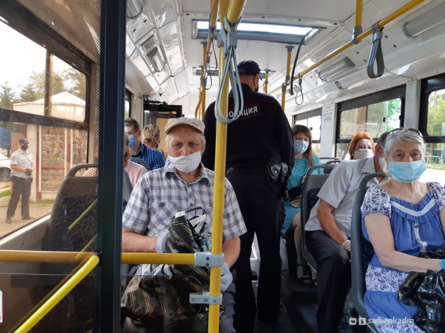 В костромском общественном транспорте всё ещё полно нарушителей