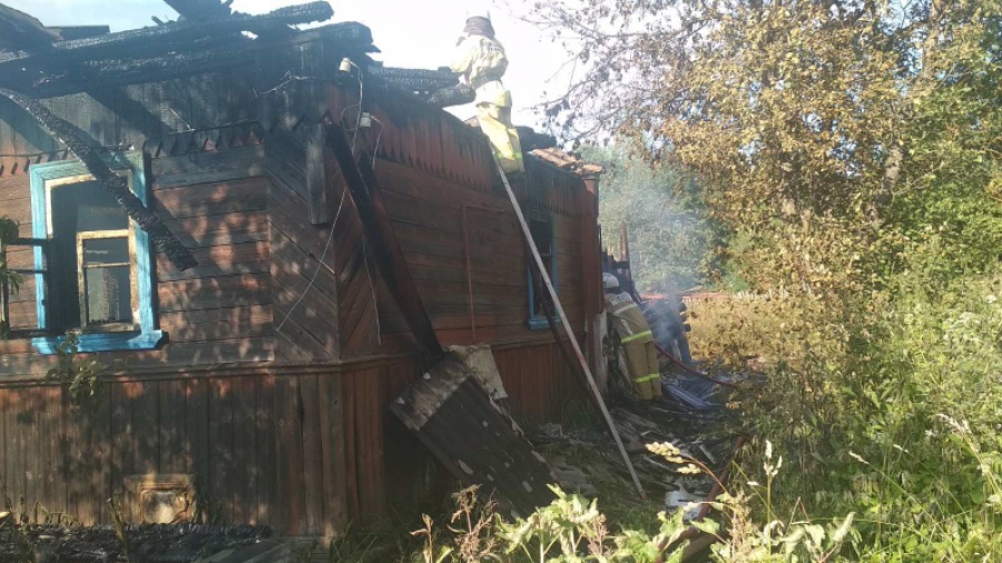 На пожаре в Антроповском районе погиб 39-летний мужчина
