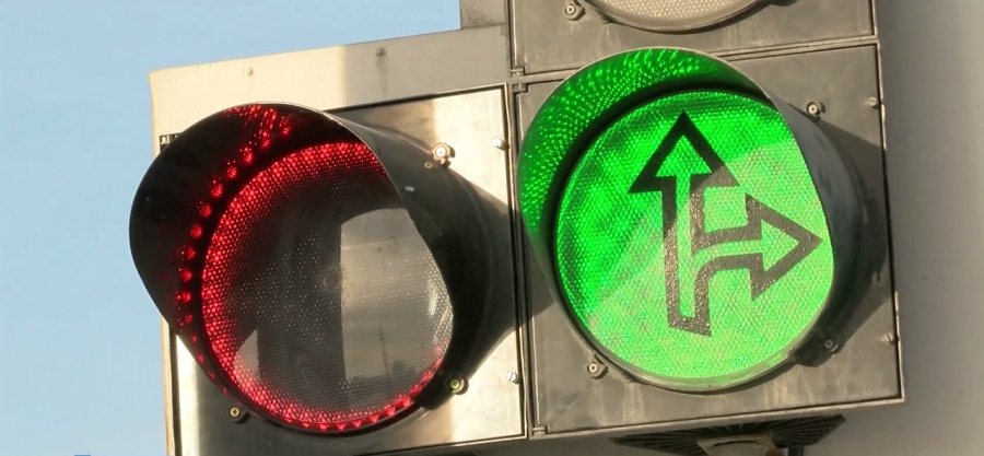 Светофору на пересечении Калиновской и Галичской улиц добавят дополнительную секцию