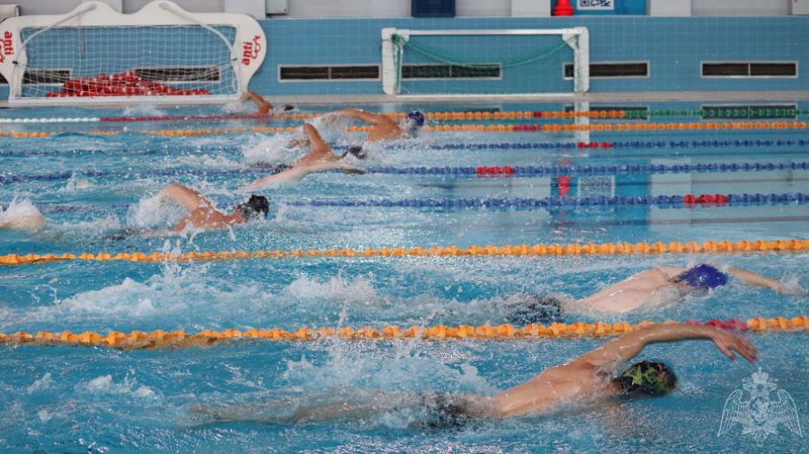 Костромской силовик будет соревноваться с чемпионами мира по плаванию