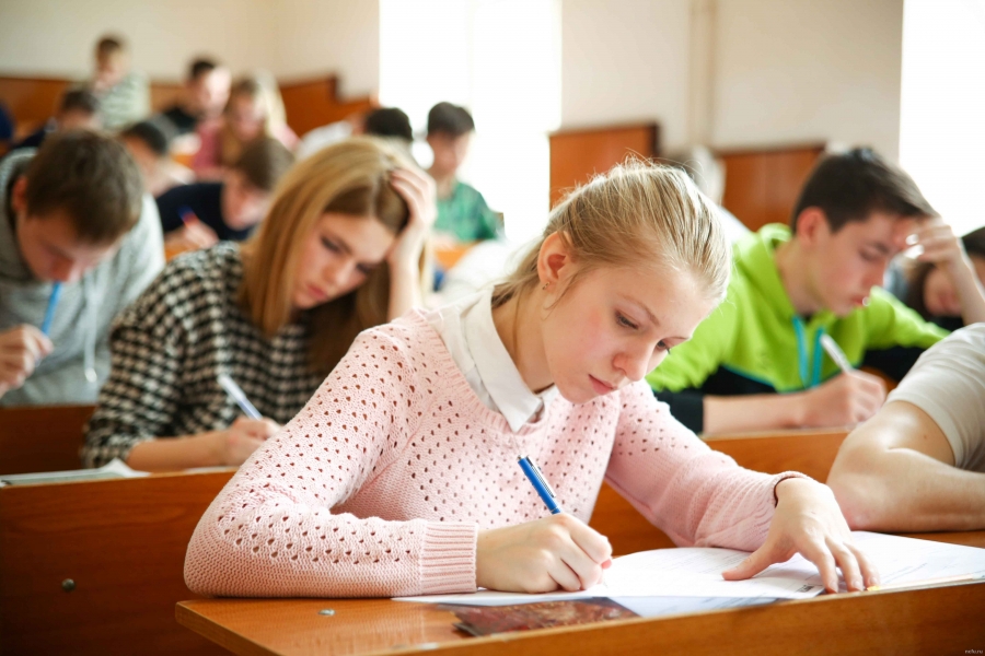 Костромские школьники проверяют свои знания в интеллектуальном состязании