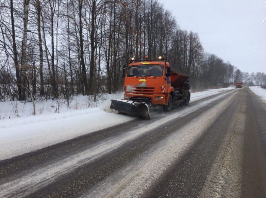 Костромские дороги круглые сутки очищают от снега