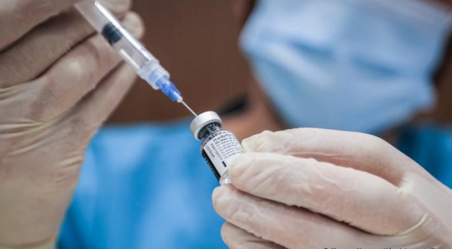 Жители Костромской области массово вакцинируются от коронавируса
