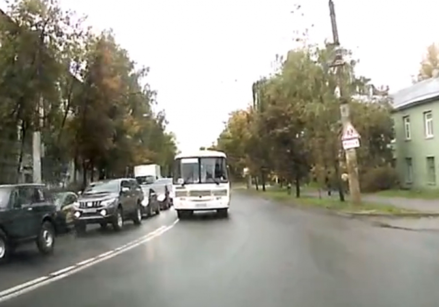 В Костроме водителя автобуса поймали с поличным за грубое нарушение