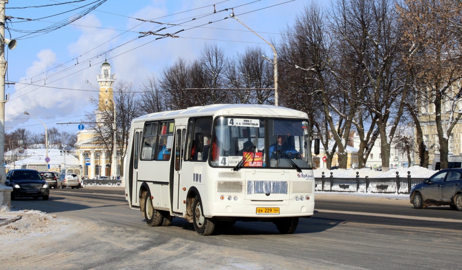 Водителей автобусов в Костроме возмущают пассажиры с проездными