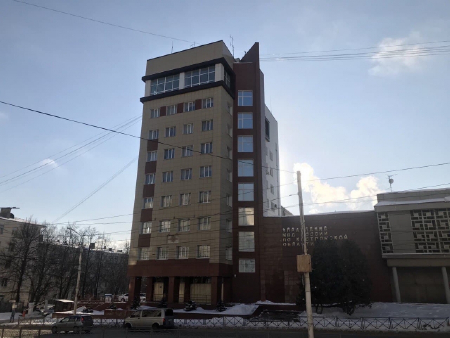 В Костромской области мужчина выпрыгнул из окна здания полиции