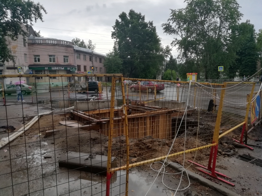 В Костроме Рабочий проспект останется раскопанным еще на две недели