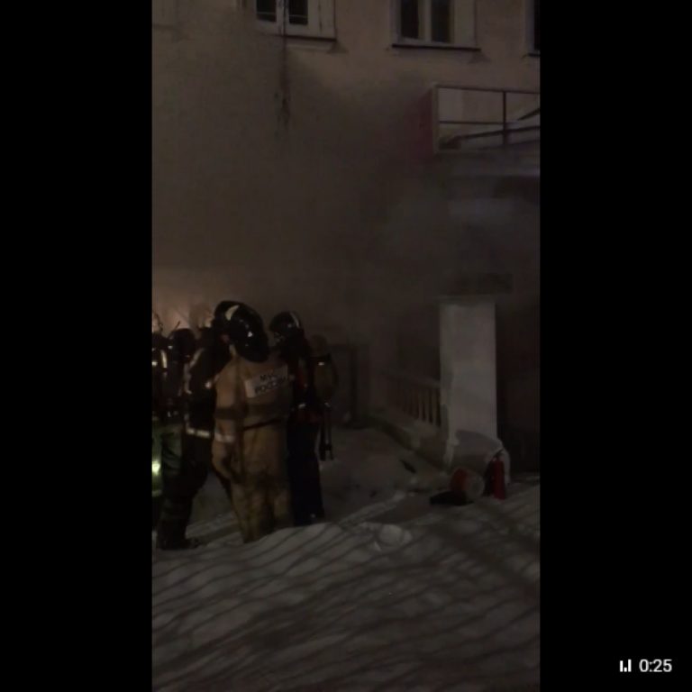 В центре Костромы загорелся свадебный магазин (ВИДЕО)