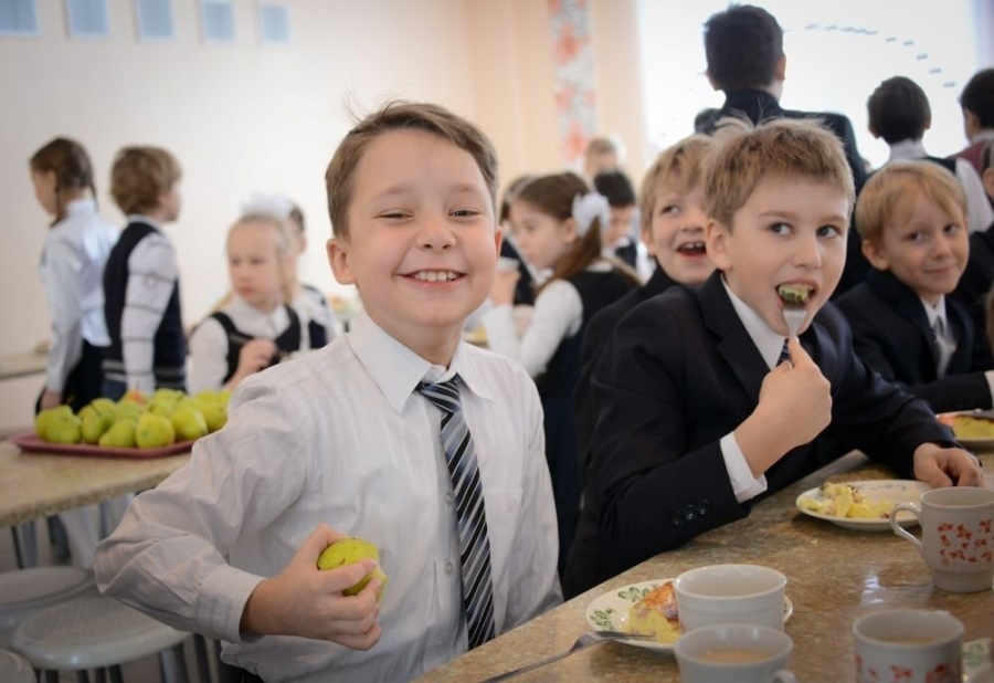 Все ученики начальных классов в костромских школах получают бесплатное питание