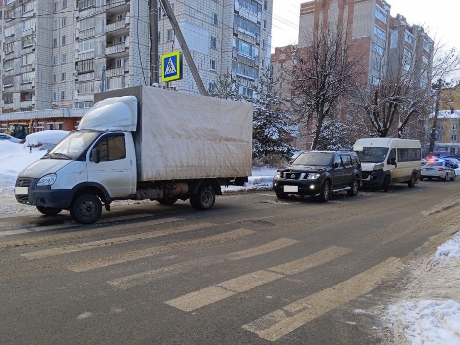 Из маршрутки – в больницу: костромичка получила травмы во время ДТП на улице Свердлова