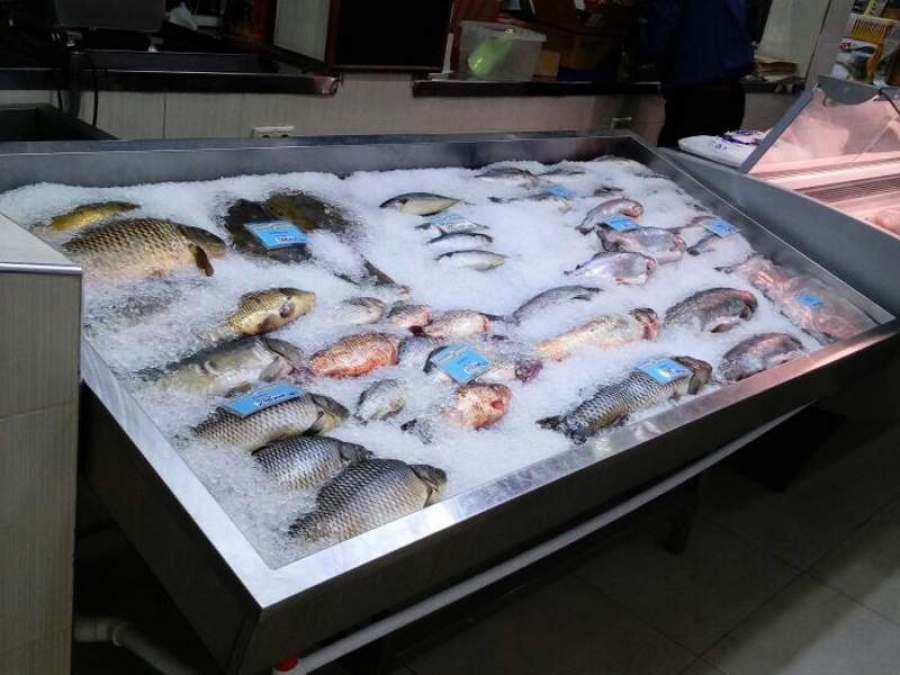 В одном из ТЦ города обнаружили сомнительную рыбную продукцию