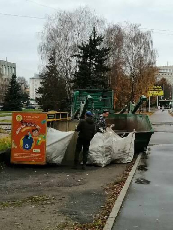 Костромских сборщиков мусора поймали на циничном экологическом нарушении
