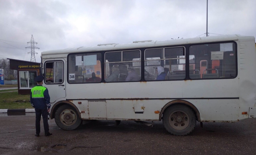 За неделю водители костромских автобусов более ста раз нарушили ПДД