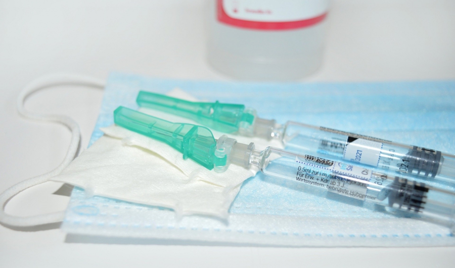 Главный санитарный врач Костромской области подписал постановление об обязательной вакцинации отдельных групп граждан