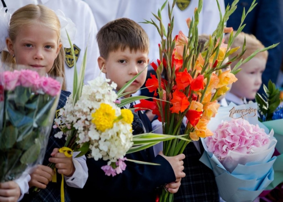 Костромским школьникам предлагают не дарить учителям цветы в честь 1 сентября