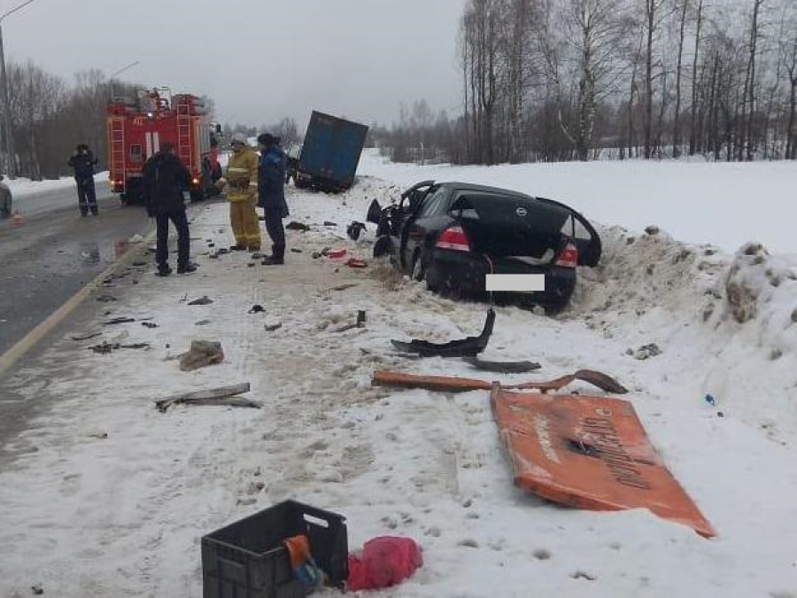 85-летняя женщина погибла в страшной аварии в Костромской области
