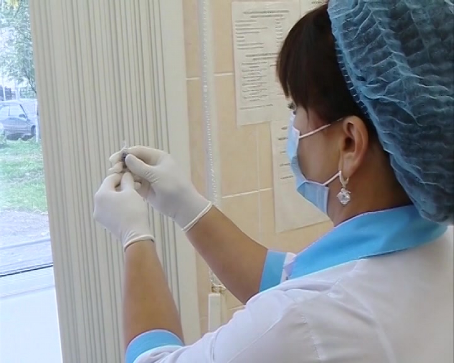 В Костромскую область привезли еще более 18 тысяч доз вакцины против коронавируса