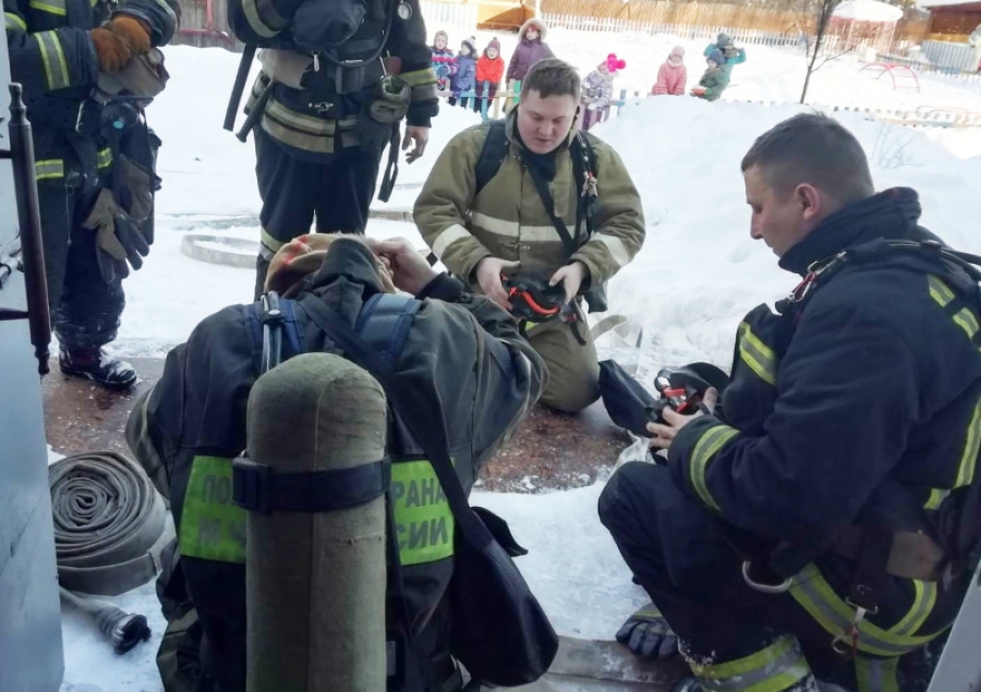 В Костроме из детского сада эвакуировали детей и воспитателей